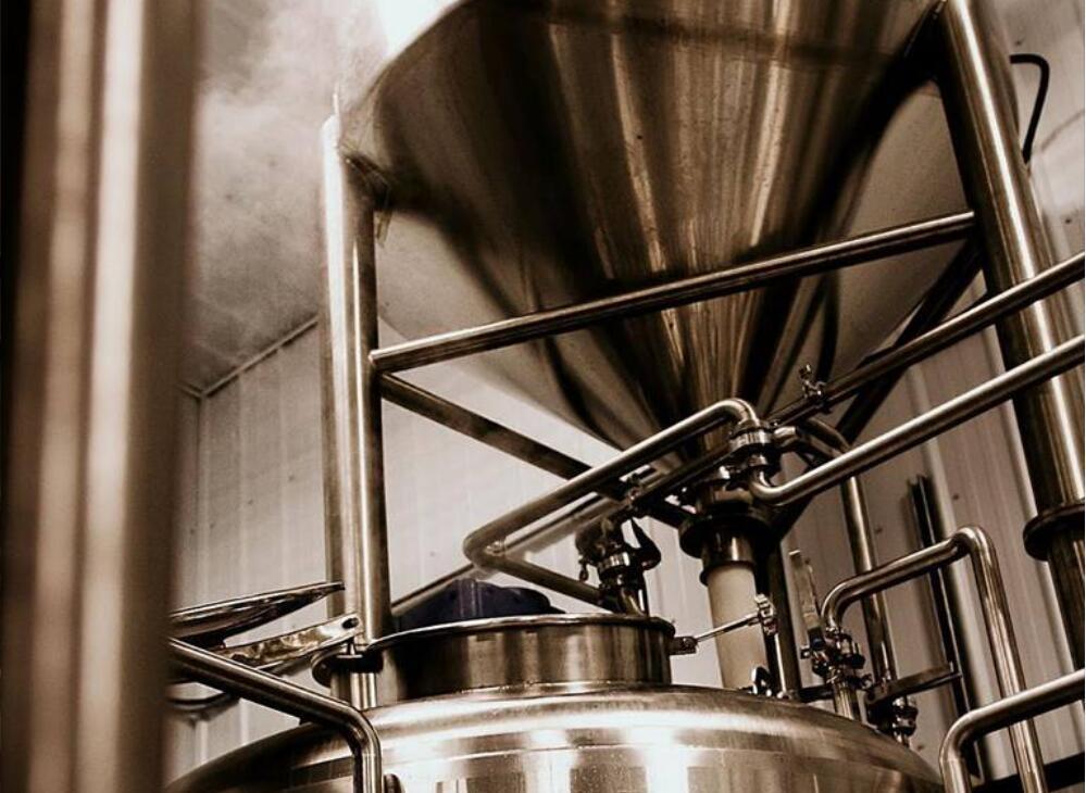 http://www.microbrewerysystem.com/uploads/Brewery%20Images/Blog/2021062406%20Laura/Grist%20case.jpg